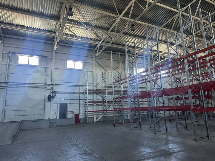 Склад, 4223 м²