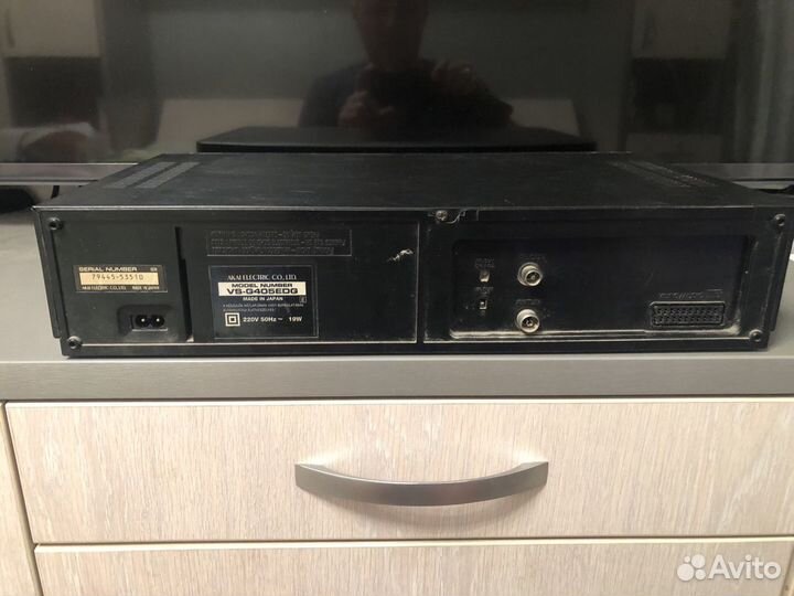 Видеомагнитофон akai