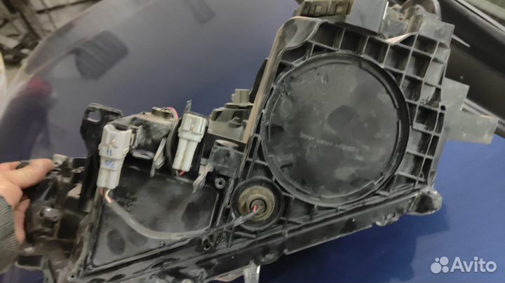 Фара передняя правая Toyota rav4 2012-2015 г.в
