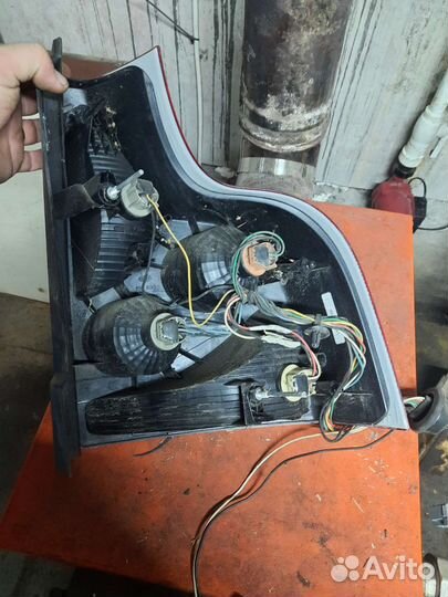 Фонарь задний левый volvo xc90