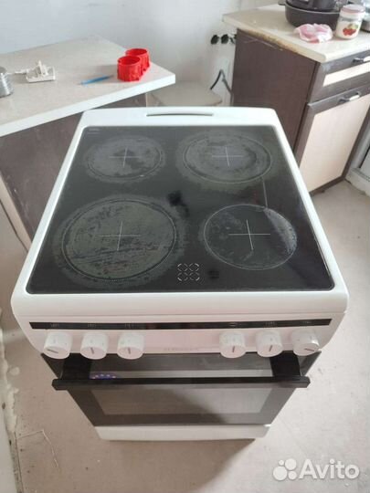 Стеклокерамическая электрическая плита hansa