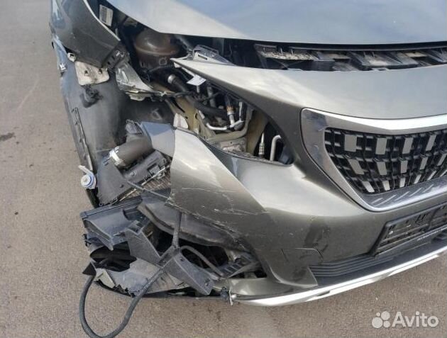 В разборе 2019 Peugeot 3008 Allure