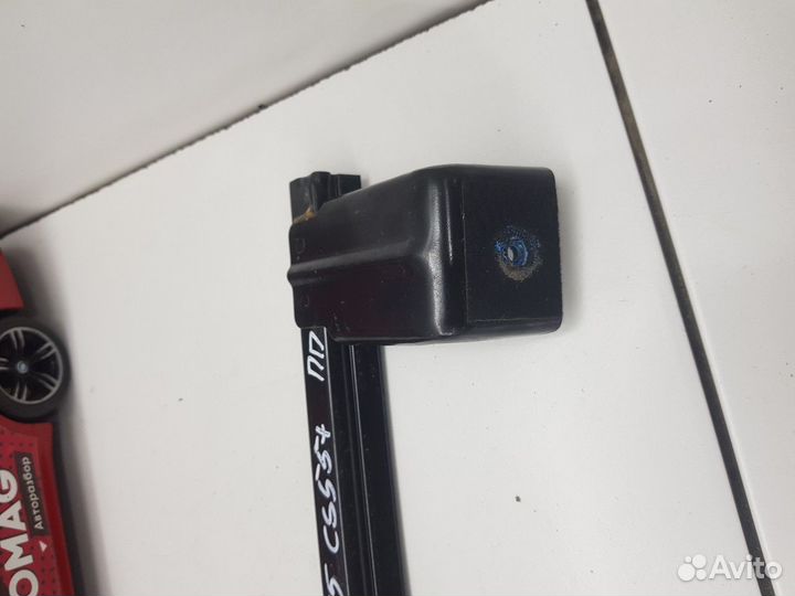 Направляющая стекла двери передняя правая