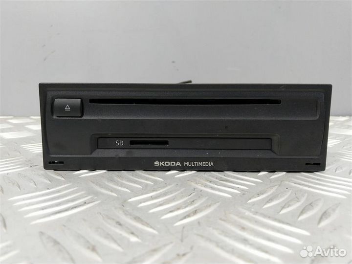 Магнитола Skoda Octavia 5E0035820A