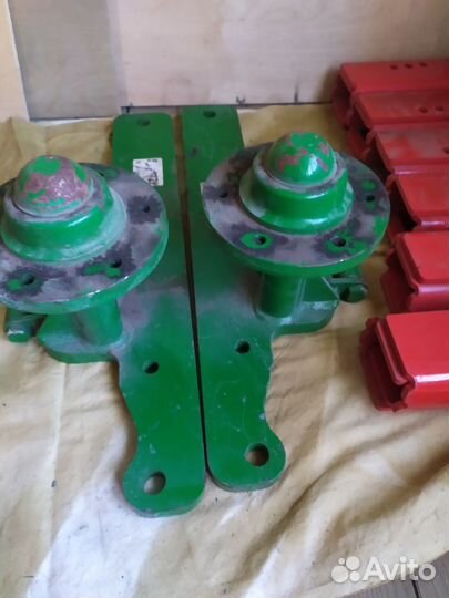 Pivot C/W 614HUB-WNG HD right