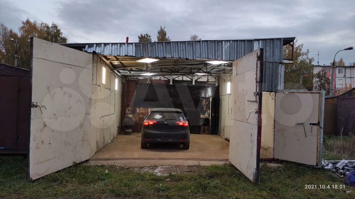 Гараж, > 30 м²