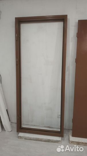 Дверь входная стальная Б/У