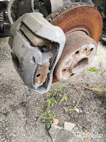 Суппорт передний правый левый BMW e65