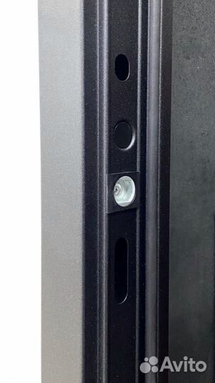 Дверь входная в квартиру