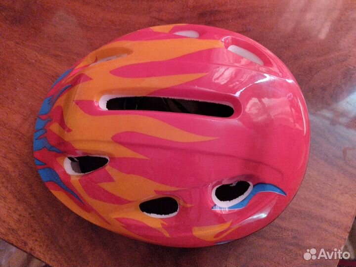 Велошлем + на колено защита