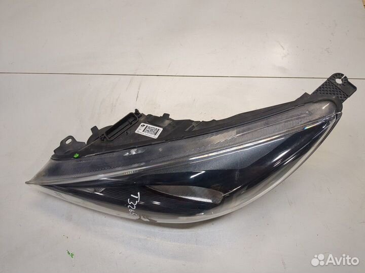 Фара (передняя) Ford Focus 3, 2016