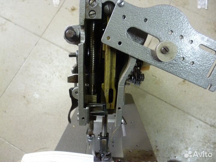 Швейная машинка pfaff 242-131 кл