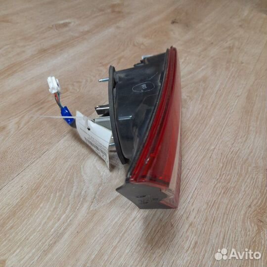 Фонарь внутренний левый Toyota Camry 70 2018-2021