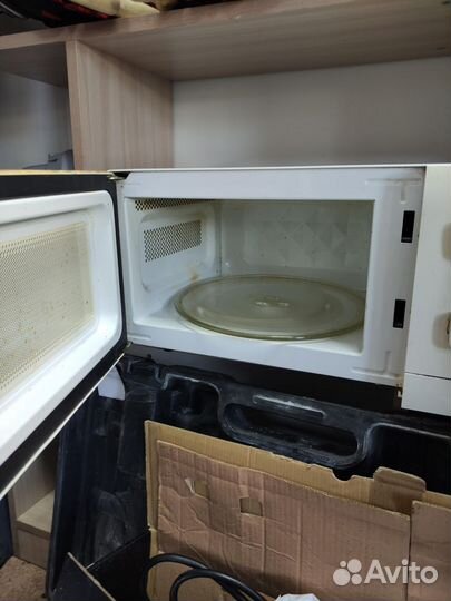 Микроволновка Daewoo Kor-5A07W