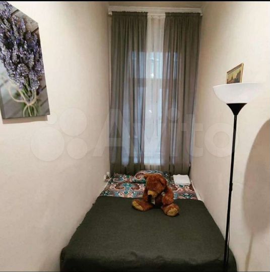 Комната 27 м² в 5-к., 3/6 эт.