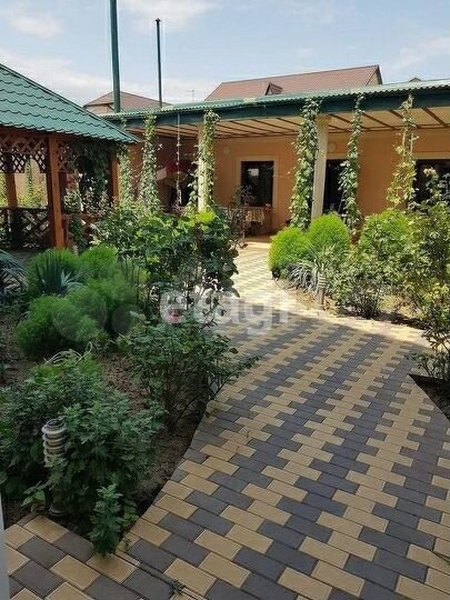 Дом 420 м² на участке 4,5 сот.