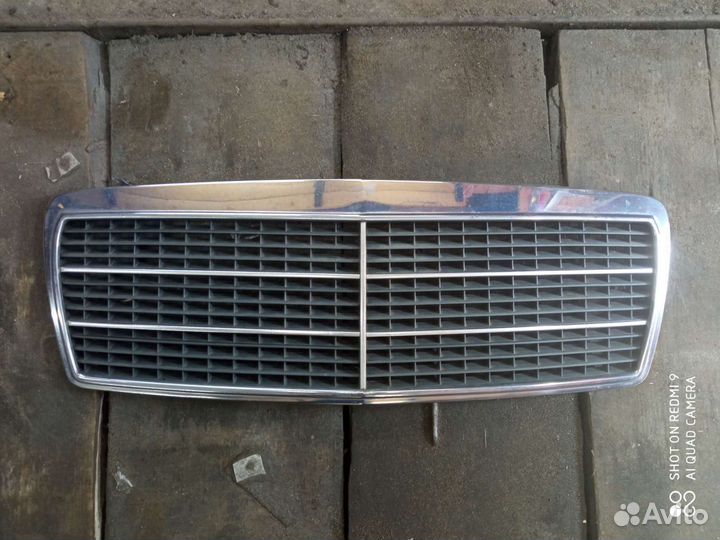 Решётка радиатора w210