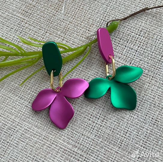 Серьги яркие лепестки в стиле Nuance