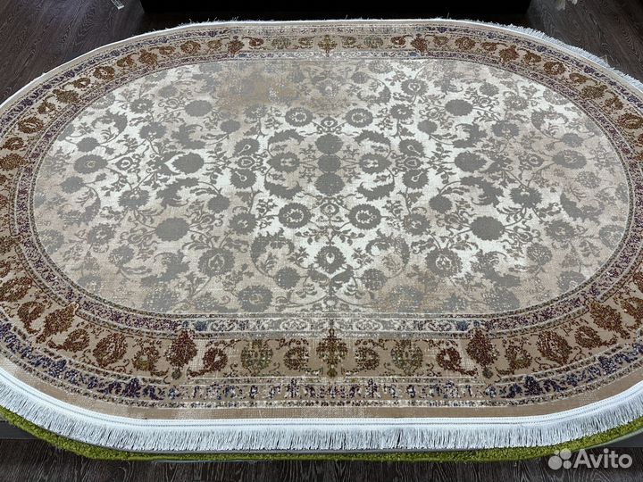 Ковер новый овальный 1.6х2.3м