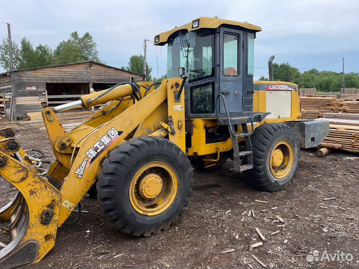 Фронтальный погрузчик XCMG LW300F, 2012