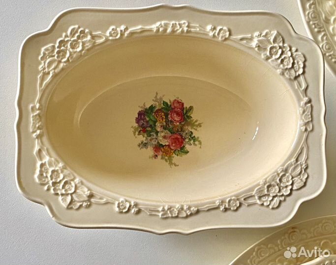 Антикварная посуда рельеф Англия Ducal