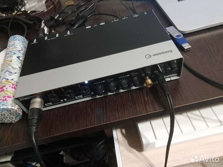 Внешний аудиоинтерфейс Steinberg UR44