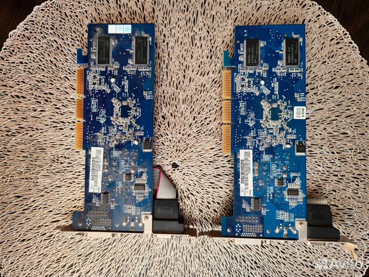 Видеокарта V9520