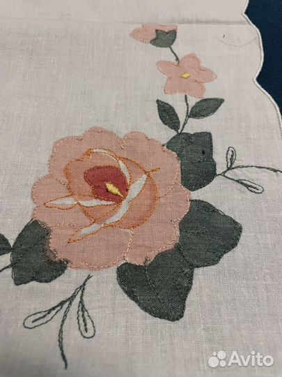 Скатерть чайная с вышивкой хлопок