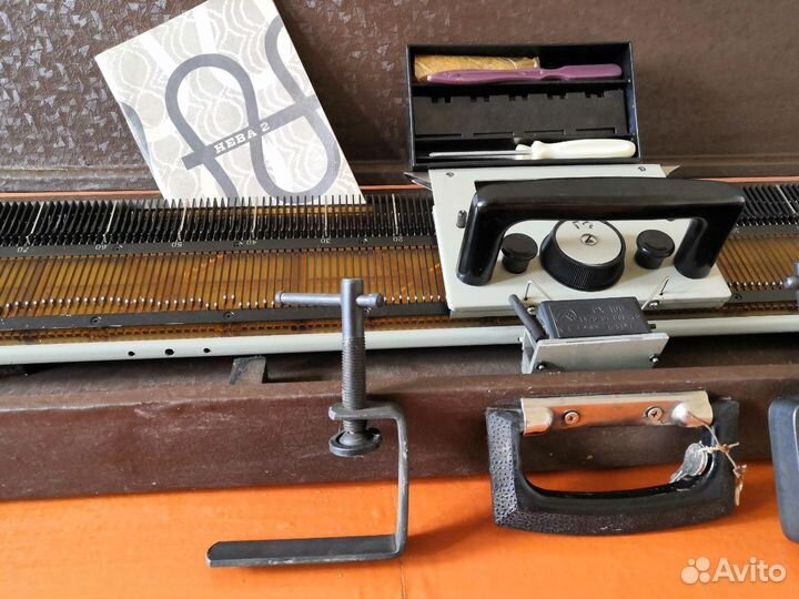 Вязальная машина Нева-2