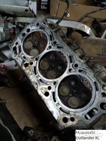 Головка блока цилиндров Mitsubishi Outlander XL