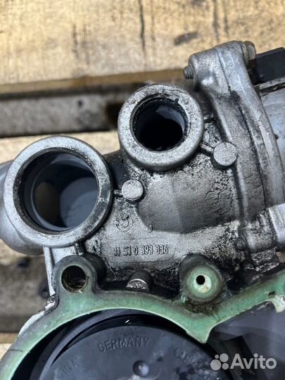 Помпа Bmw 7 E38 M62B35 1999