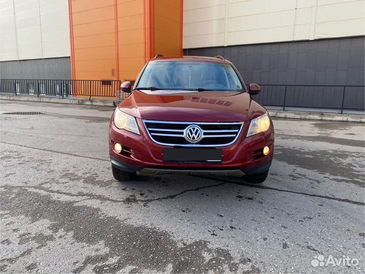 Volkswagen Tiguan 2.0 AT, 2011, 209 000 км