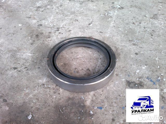 Обойма сальника ступицы Урал-4320