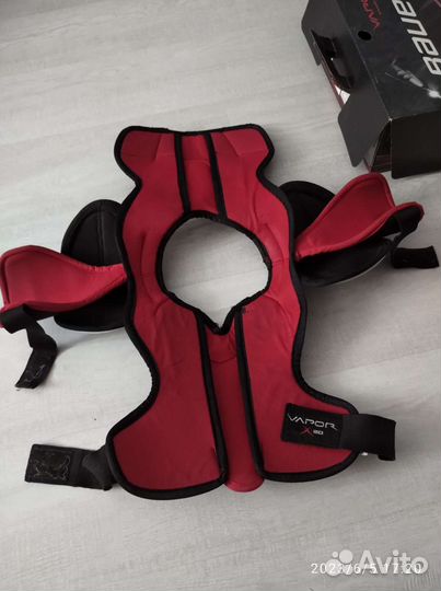 Нагрудник хоккейный bauer