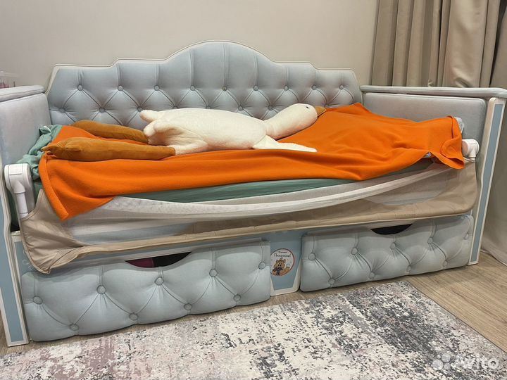 Детская кровать диван с мягкими бортиками