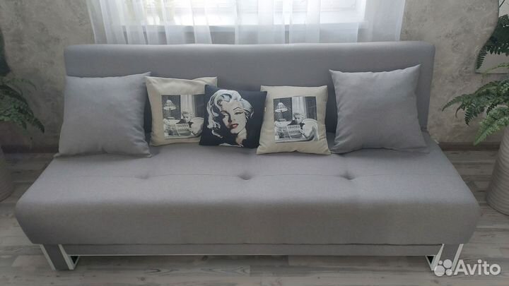 Диван почти новый в п.Лесколово
