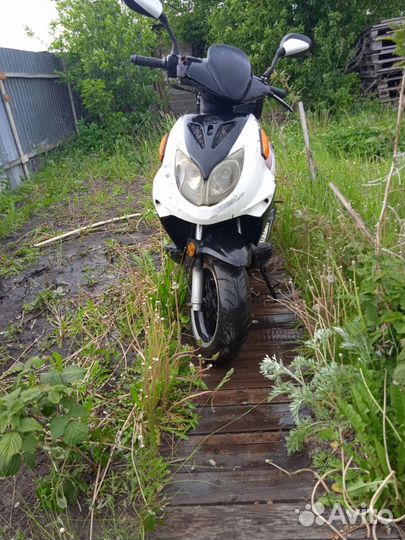 Скутер Stels Tactic 50