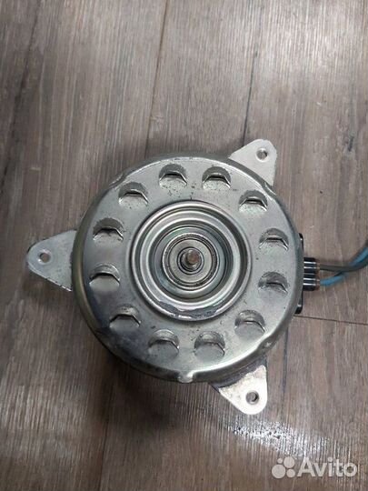 Моторчик вентилятора Mitsubishi Outlander 3GF