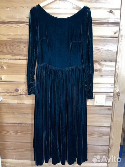 Платье бархатное