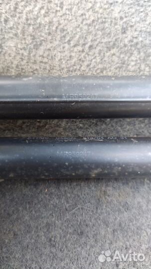 Амортизатор двери багажника Mitsubishi Colt Z34