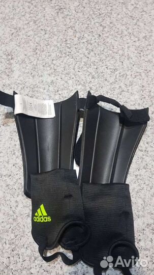 Футбольные щитки