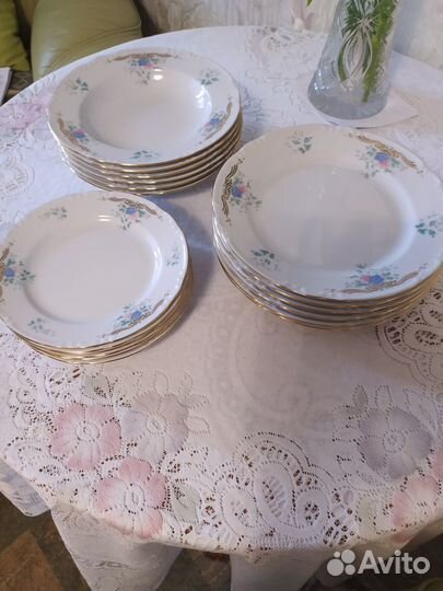 Набор чешских фарфоровых тарелок Thun