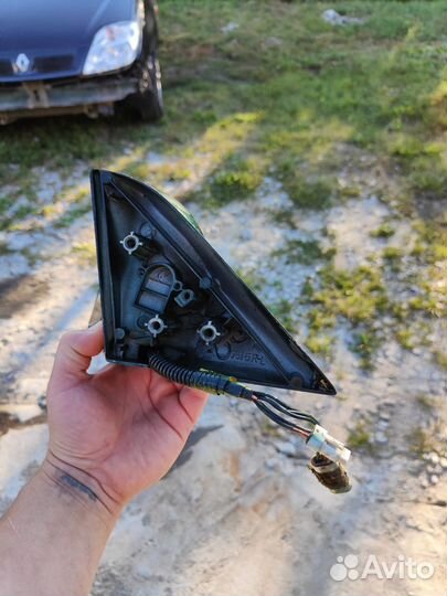 Зеркало Nissan Micra K10