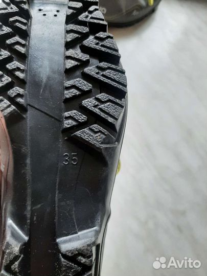 Лыжные ботинки