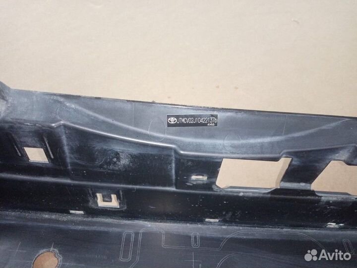 Задний бампер оригинал на land cruzer 200