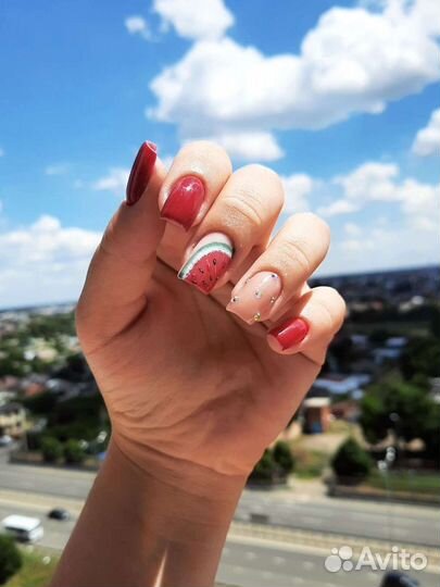 Маникюр, педикюр