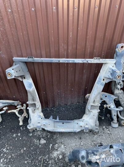 Подрамник Ford Mondeo 3