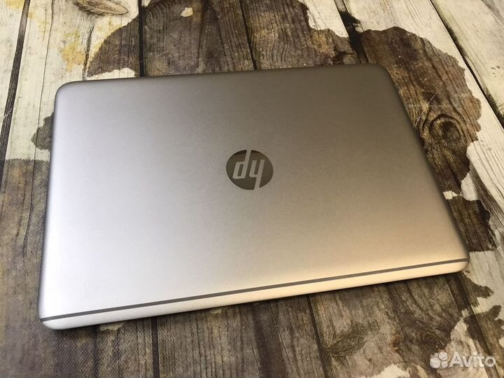 Hp elitebook folio 1040 g3 i5 8GB RAM 256GB SSD