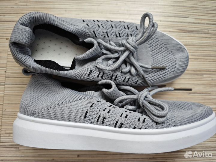 Кроссовки детские
