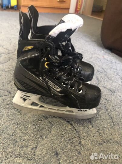 Продам хоккейную экипировку